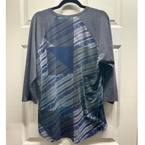 Lot of 4 Lularoe Women's Size 2X Soft & Stretchy Assorted Patterned T-Shirts - Picture 7 of 10